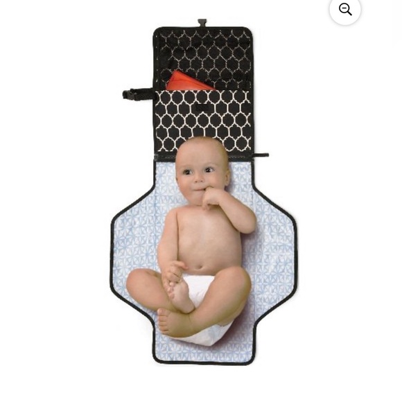 Skip Hop Pronto Baby Portable Changing Station & Diaper Changing Pad Clutch Onyx - Picture 13 of 16